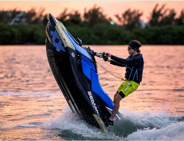 Sea-Doo Spark Trixx: La Más Gamberra del Mercado