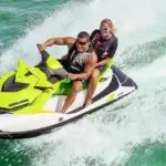 ¿Necesitas licencia para conducir una moto de agua? Requisitos Actualizados 2025
